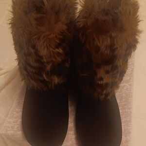 Women's Faux Fur Lined Boots - Black and Brown